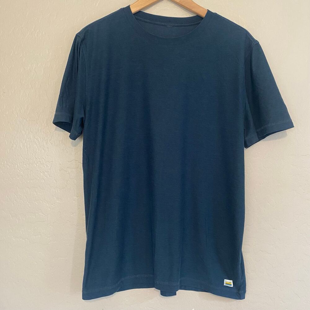 Vuori Strato Tech Tee Mens Short Sleeve T-Shirt Size Medium Navy Heather Blue